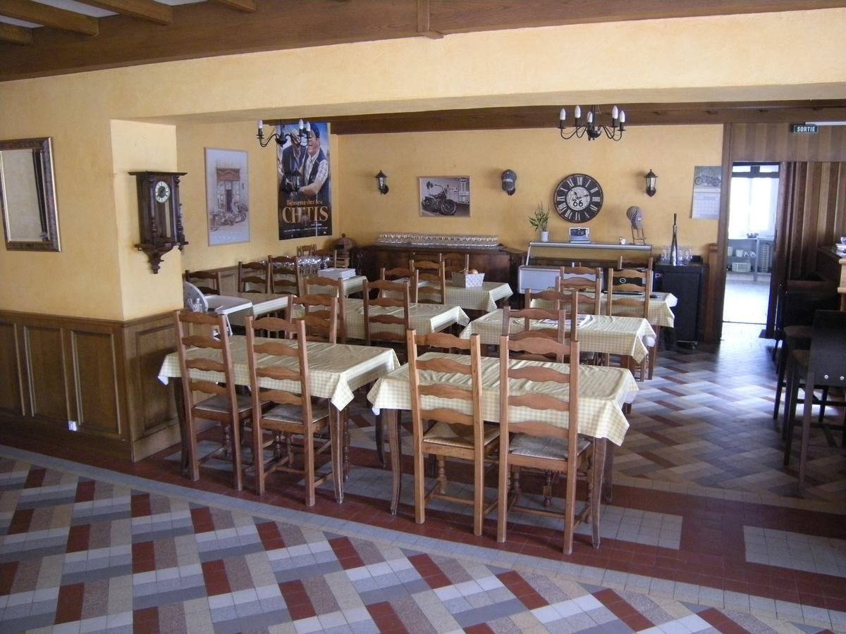 Hotel Gites Des Touristes Vollore-Montagne Eksteriør bilde
